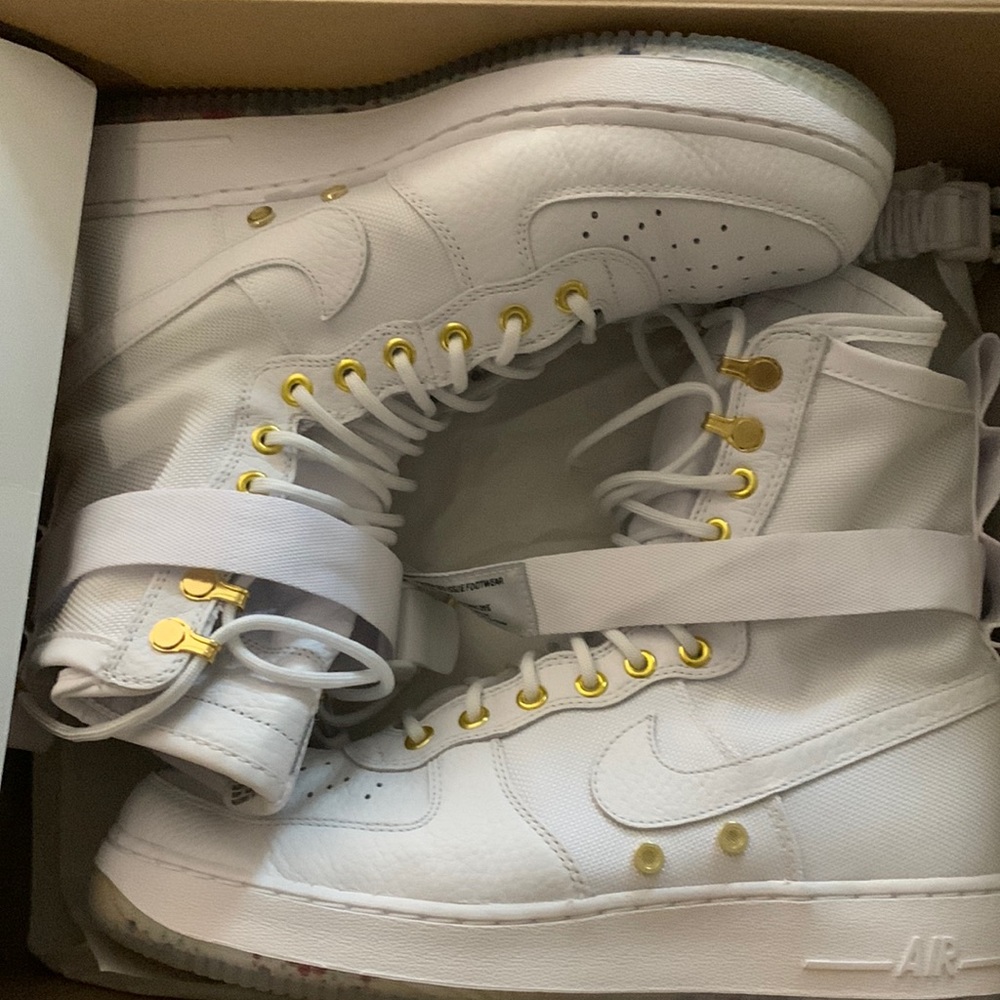 New Nike SF AF1 LNY QS